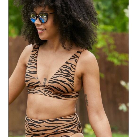 NWT, Women, Aerie, Tiger Striped, Bikini Top, Sz Small - Picture 6 of 6